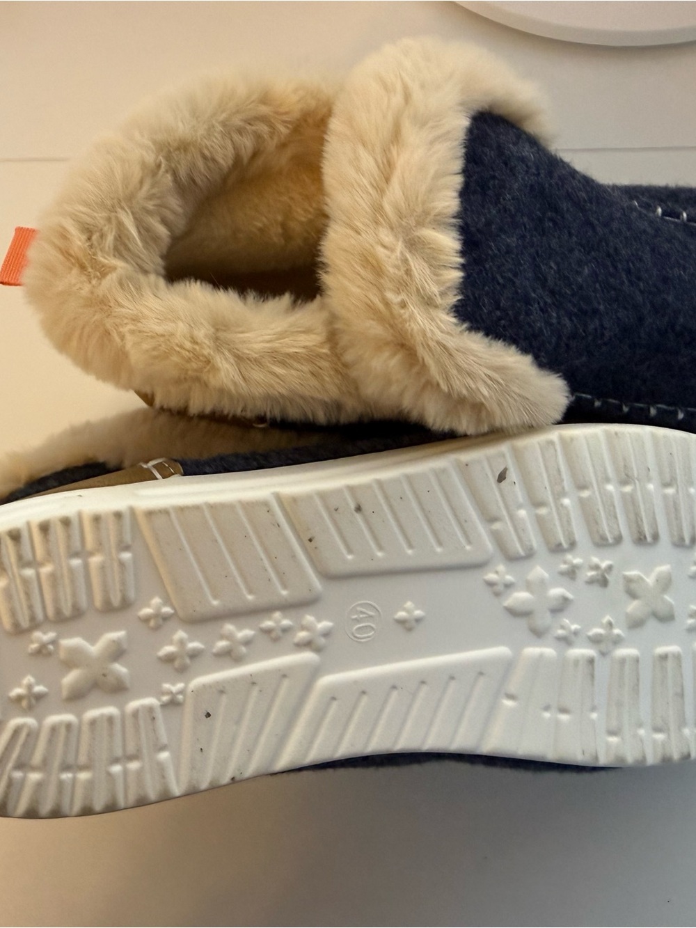 Women’s Moccasin slippers - Picture 4 of 4